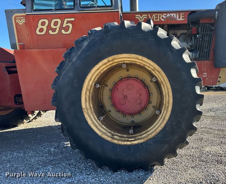 image for item ER8329 1982 Versatile 895 4WD tractor
