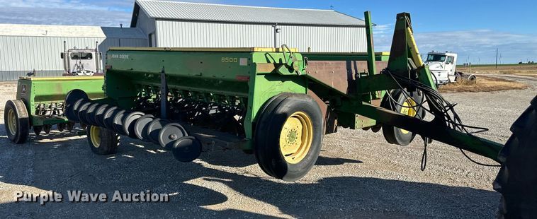 image for item ER8330 John Deere 8500 grain drill