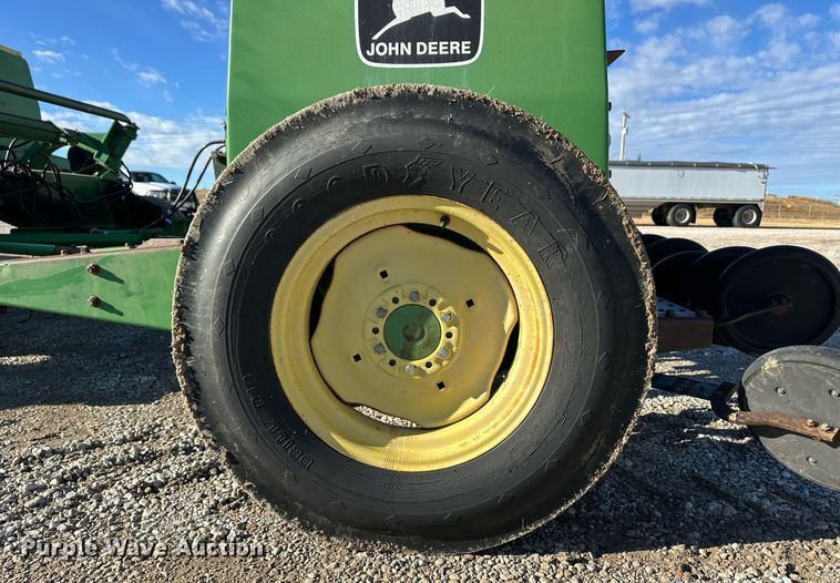 image for item ER8330 John Deere 8500 grain drill