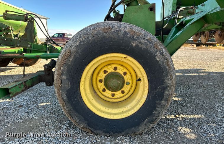 image for item ER8330 John Deere 8500 grain drill