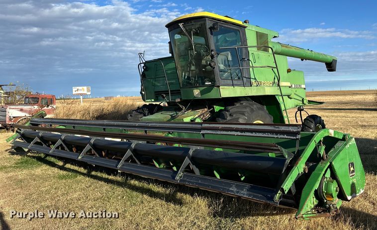 image for item ER8331 1983 John Deere 8820 Turbo combine