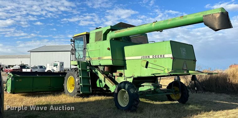 image for item ER8331 1983 John Deere 8820 Turbo combine
