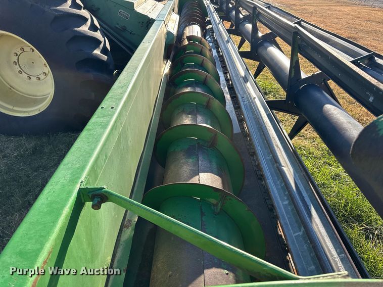 image for item ER8331 1983 John Deere 8820 Turbo combine