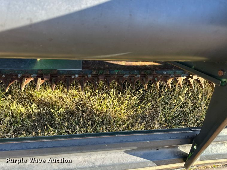 image for item ER8331 1983 John Deere 8820 Turbo combine