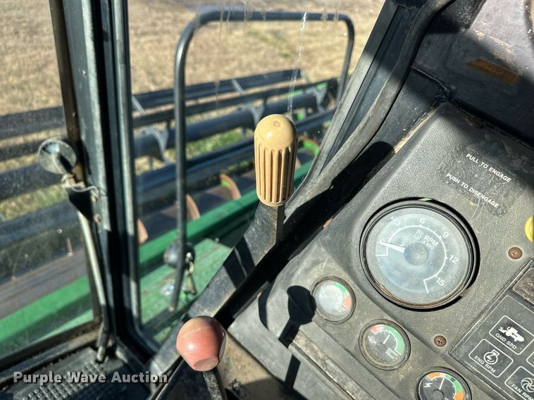 image for item ER8331 1983 John Deere 8820 Turbo combine