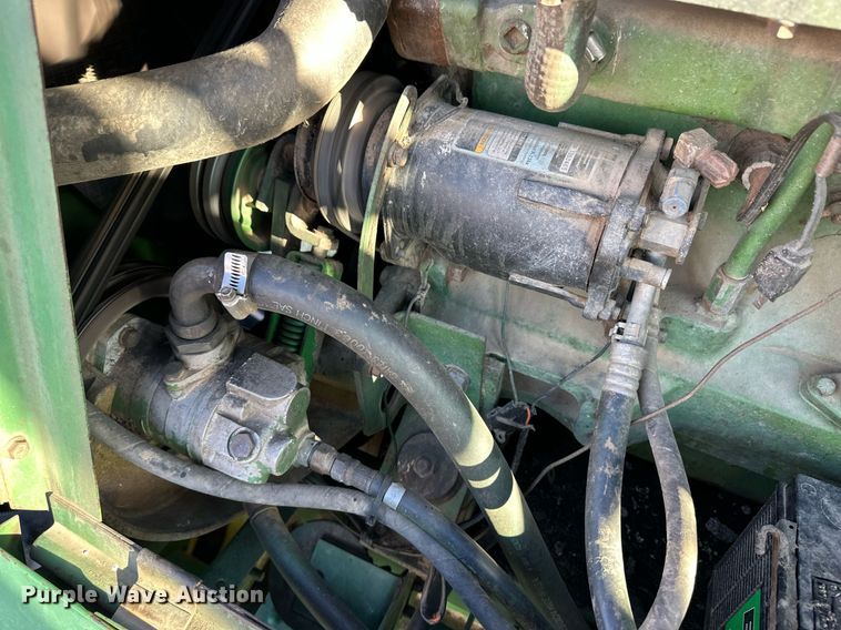 image for item ER8331 1983 John Deere 8820 Turbo combine