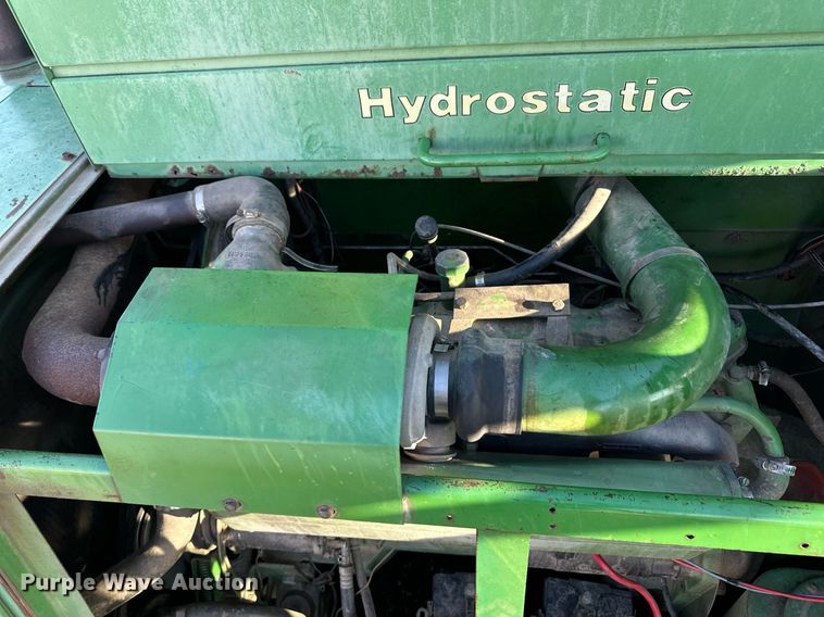 image for item ER8331 1983 John Deere 8820 Turbo combine