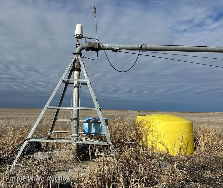 image for item ER8442 Valley 7000 center pivot