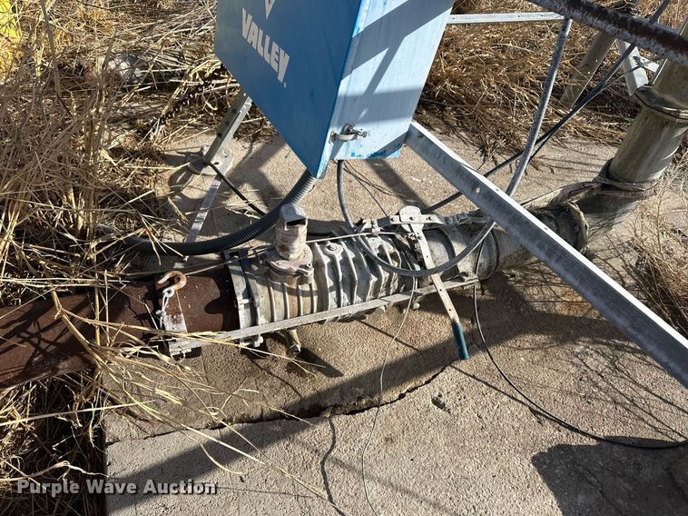 image for item ER8442 Valley 7000 center pivot