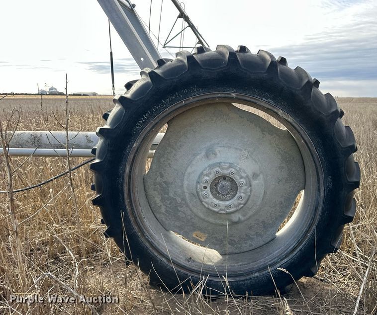 image for item ER8442 Valley 7000 center pivot