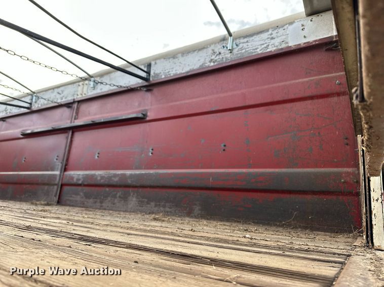 image for item ER8443 1985 Freightliner grain truck