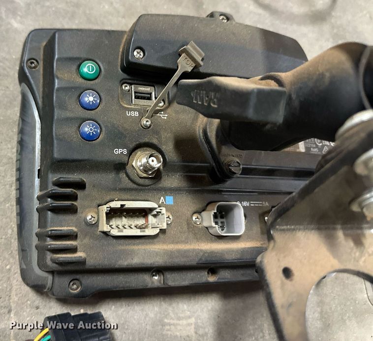 image for item ER8455 Trimble GPS system