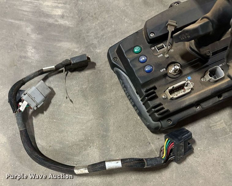 image for item ER8455 Trimble GPS system