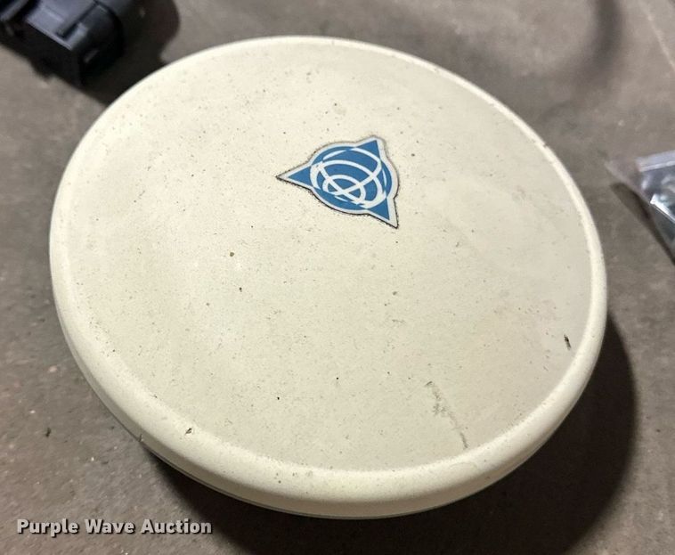 image for item ER8455 Trimble GPS system