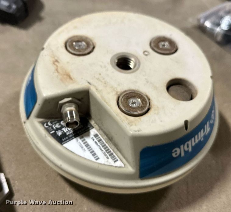 image for item ER8455 Trimble GPS system