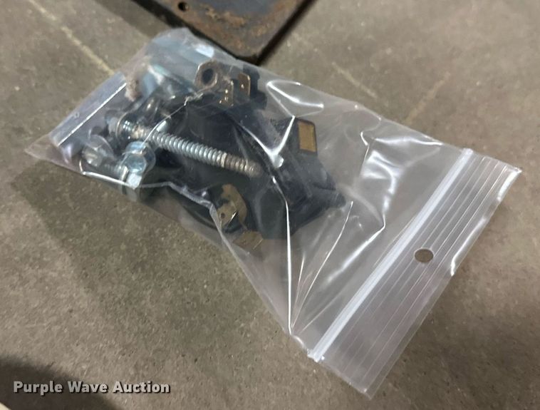 image for item ER8455 Trimble GPS system