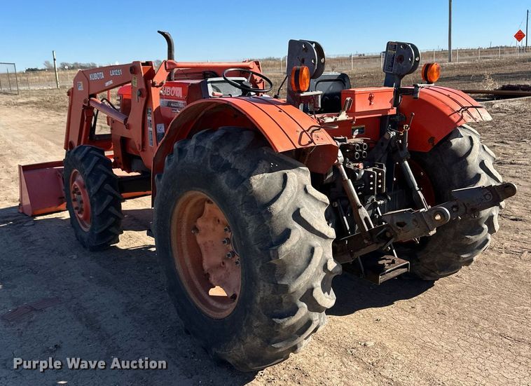 image for item ER8463 Kubota 9000 tractor