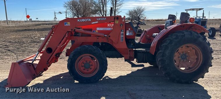 image for item ER8463 Kubota 9000 tractor