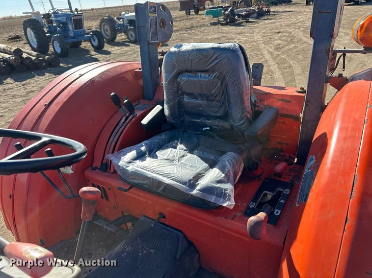 image for item ER8463 Kubota 9000 tractor