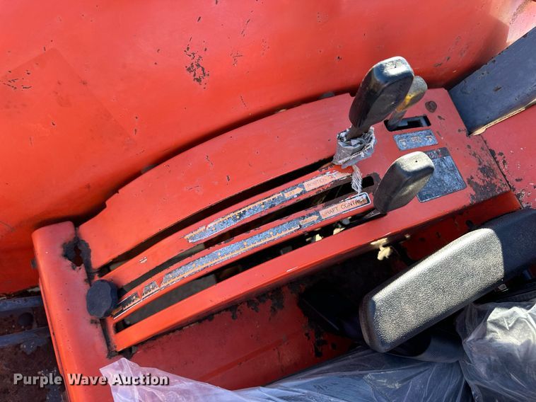 image for item ER8463 Kubota 9000 tractor