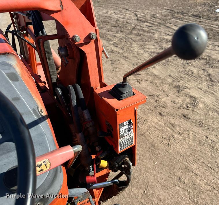 image for item ER8463 Kubota 9000 tractor