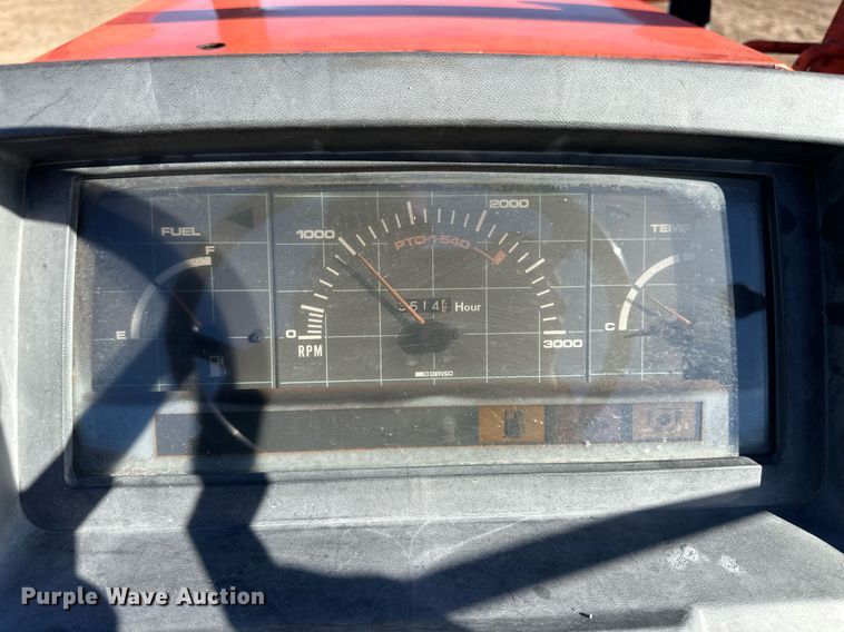 image for item ER8463 Kubota 9000 tractor