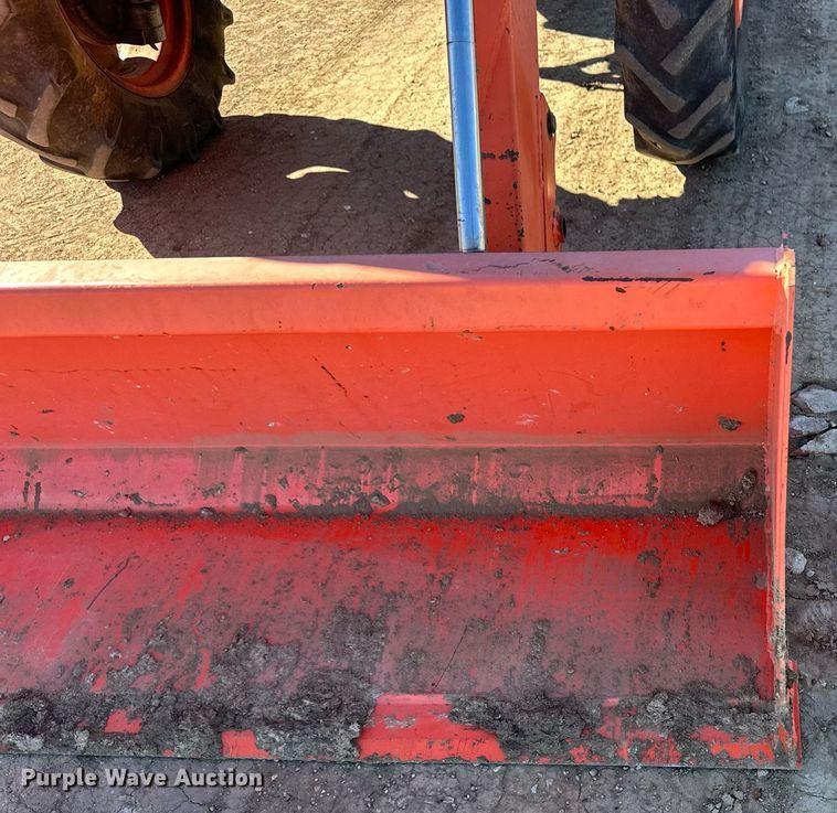 image for item ER8463 Kubota 9000 tractor