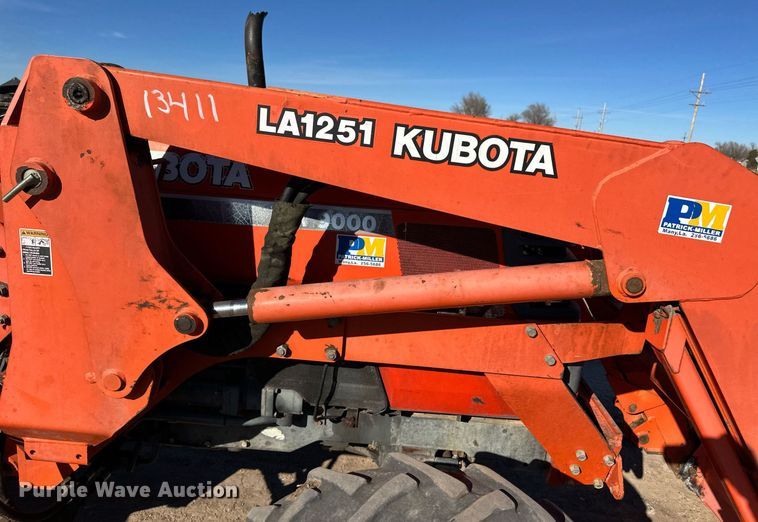 image for item ER8463 Kubota 9000 tractor
