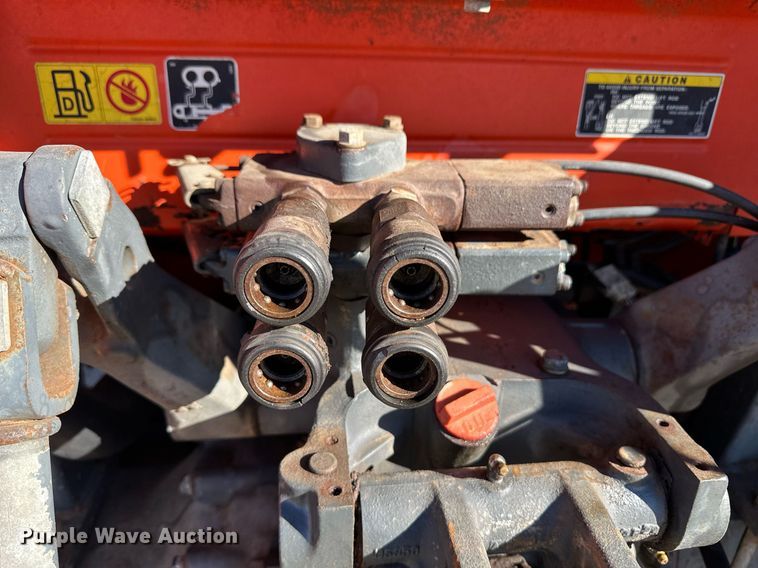 image for item ER8463 Kubota 9000 tractor