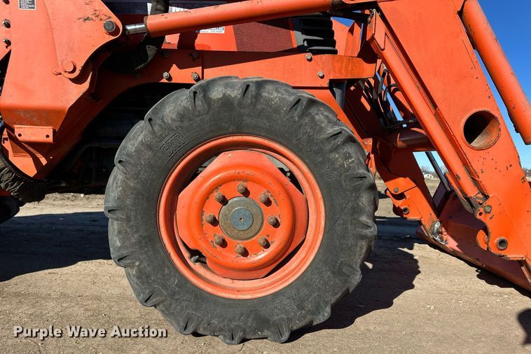 image for item ER8463 Kubota 9000 tractor