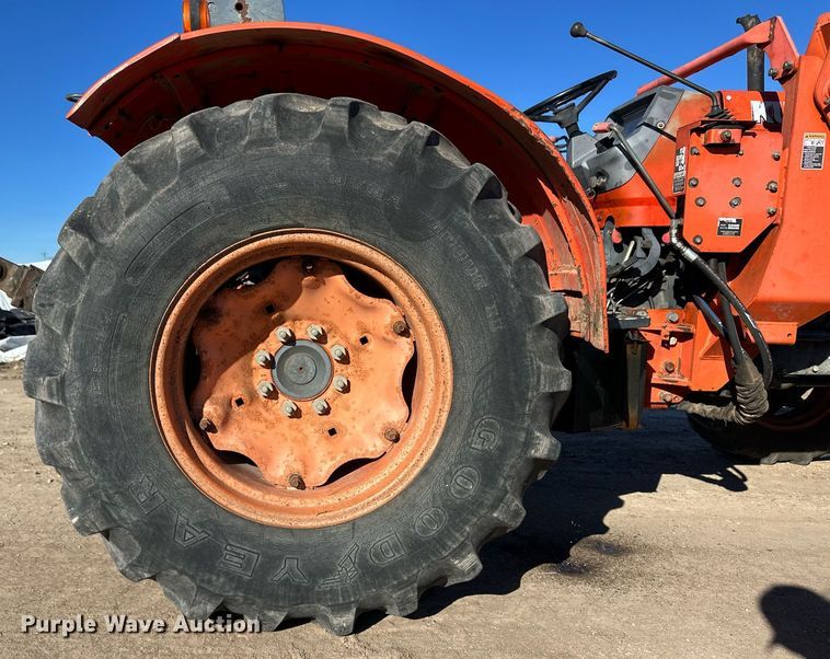 image for item ER8463 Kubota 9000 tractor