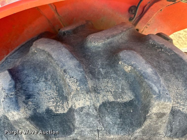 image for item ER8463 Kubota 9000 tractor