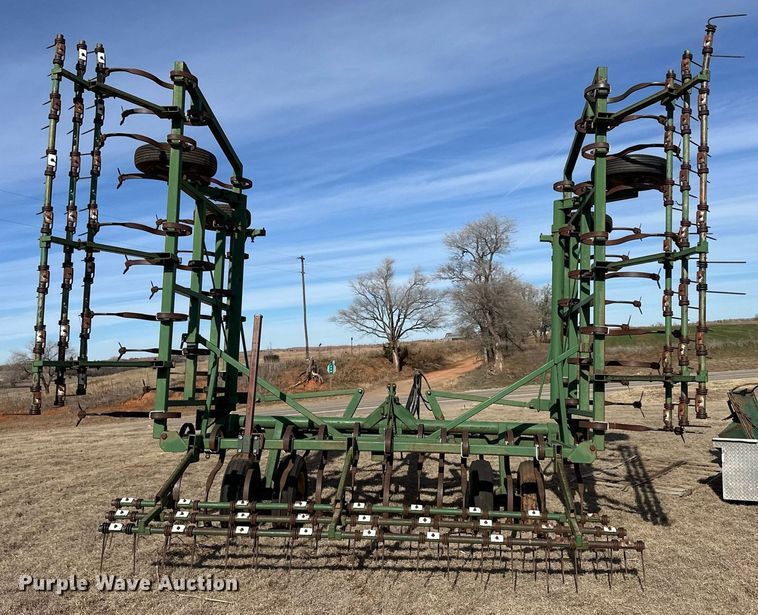 image for item ER8468 John Deere field cultivator