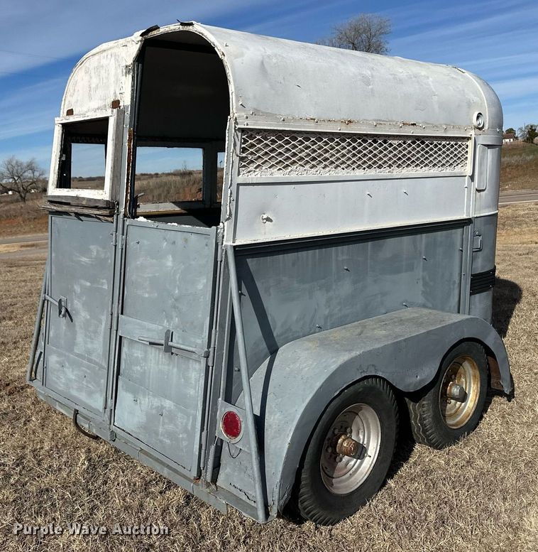 image for item ER8470 Livestock trailer