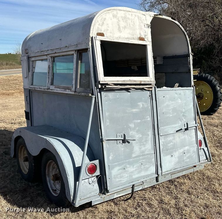 image for item ER8470 Livestock trailer