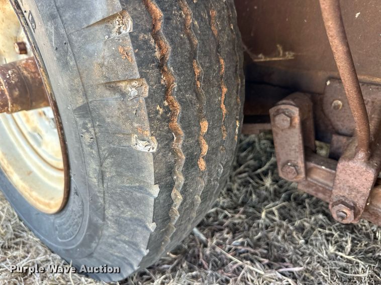 image for item ER8470 Livestock trailer