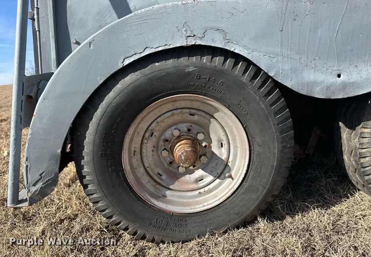 image for item ER8470 Livestock trailer