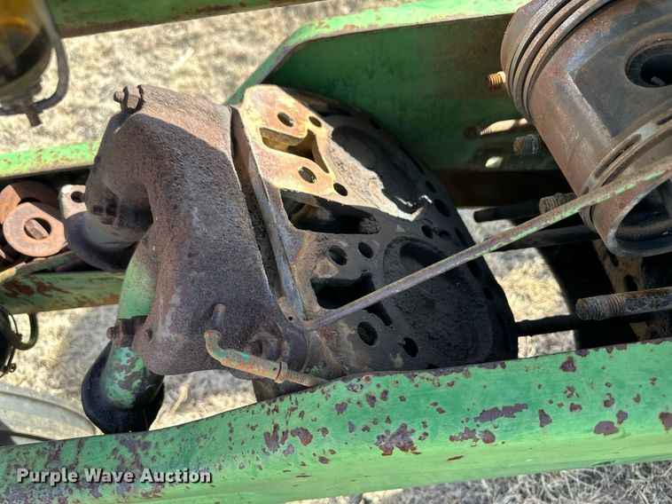 image for item ER8471 1948 John Deere B tractor