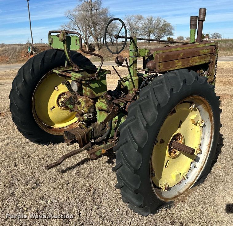 image for item ER8472 1948 John Deere B tractor