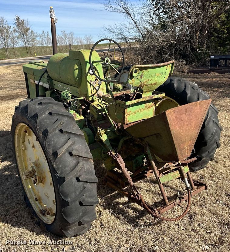 image for item ER8473 1955 John Deere 50 tractor