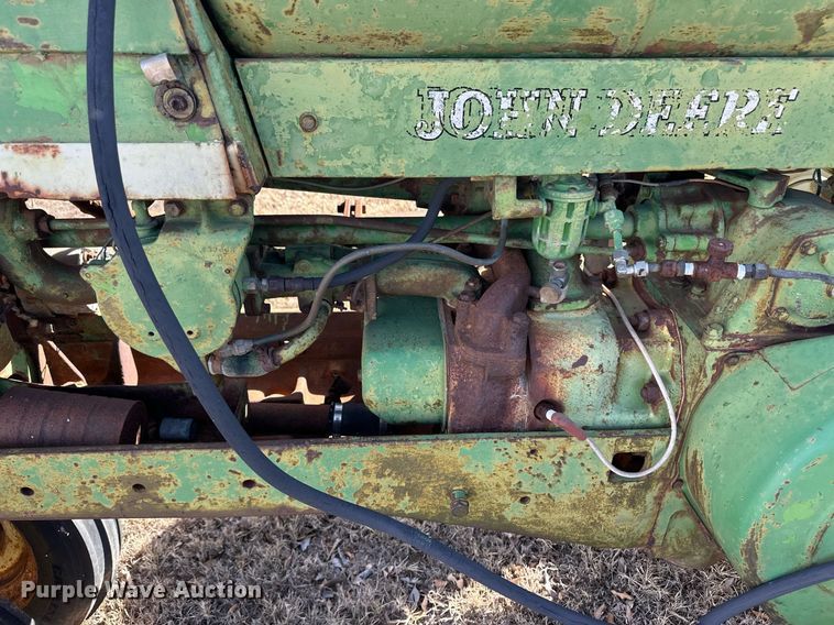 image for item ER8473 1955 John Deere 50 tractor