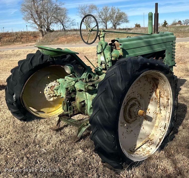 image for item ER8474 1946 John Deere B tractor