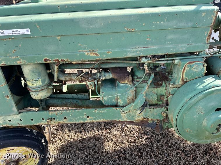 image for item ER8474 1946 John Deere B tractor