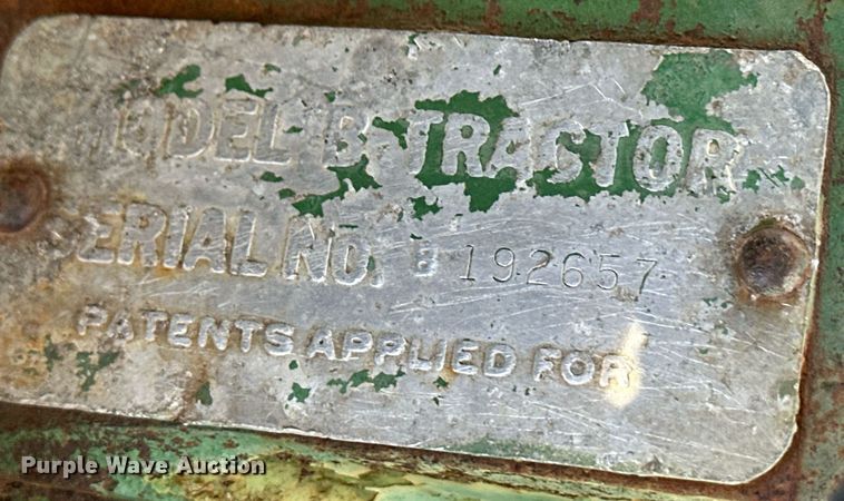 image for item ER8474 1946 John Deere B tractor