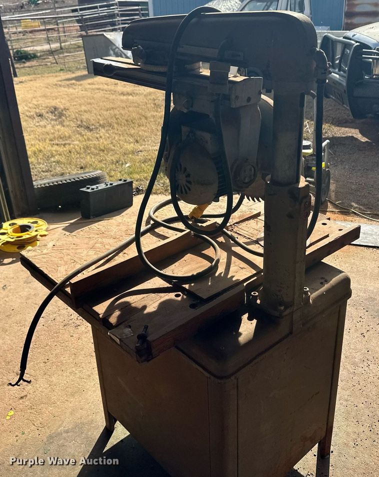 image for item ER8475 Delta Milwaukee Multiplex 40-B radial arm saw