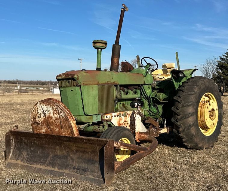image for item ER8482 1964 John Deere 4020 tractor