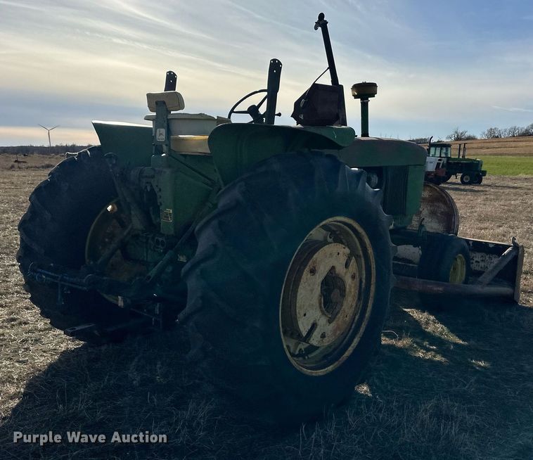 image for item ER8482 1964 John Deere 4020 tractor