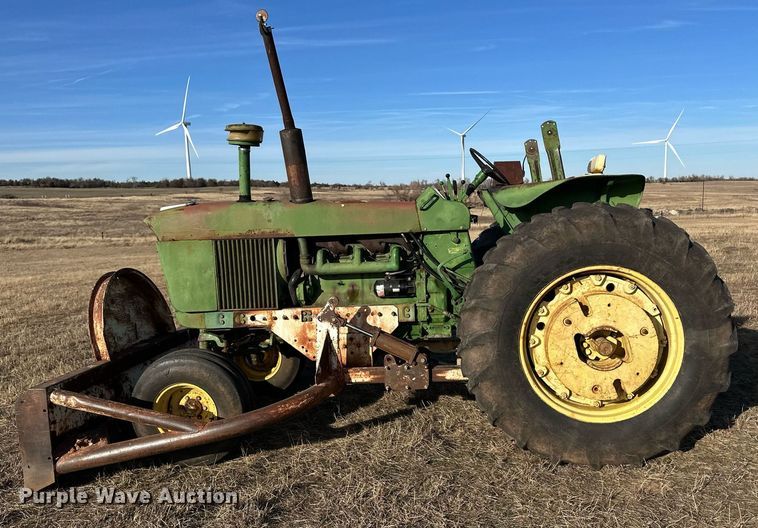 image for item ER8482 1964 John Deere 4020 tractor