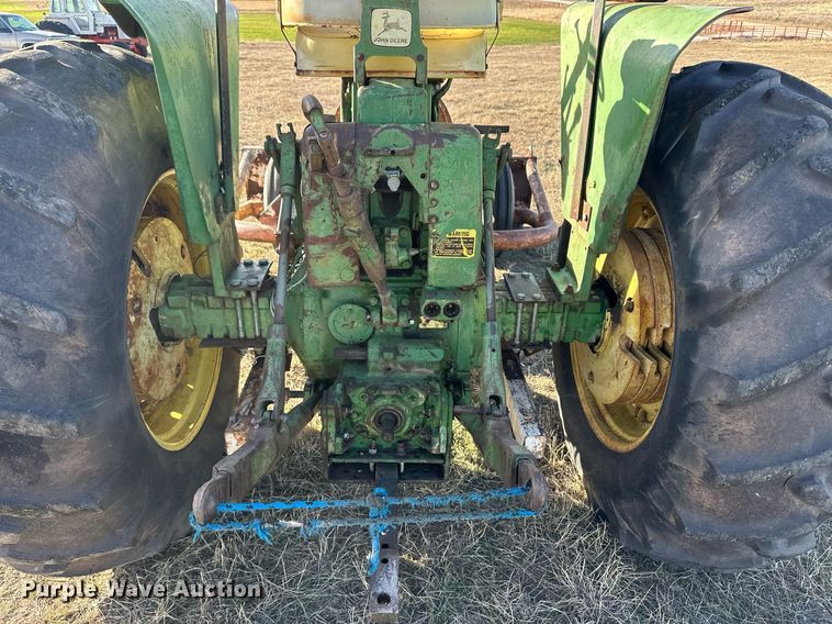 image for item ER8482 1964 John Deere 4020 tractor
