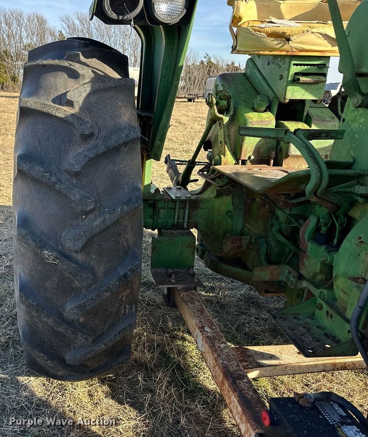 image for item ER8482 1964 John Deere 4020 tractor